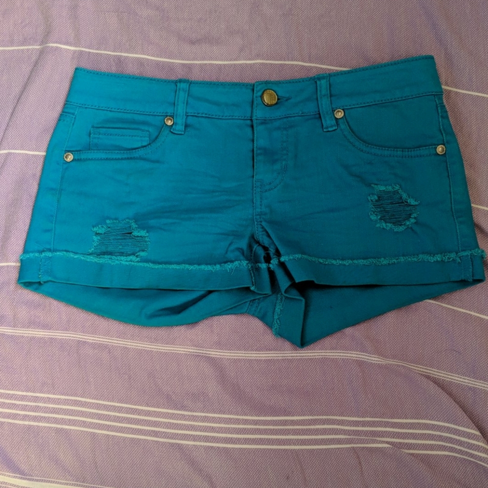 ♦️SALE♦️Tinseltown Shorts